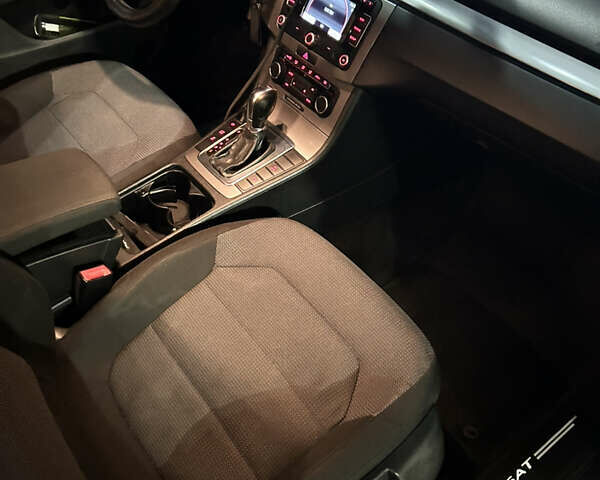 Серый Фольксваген Пассат, объемом двигателя 1.39 л и пробегом 353 тыс. км за 6999 $, фото 11 на Automoto.ua