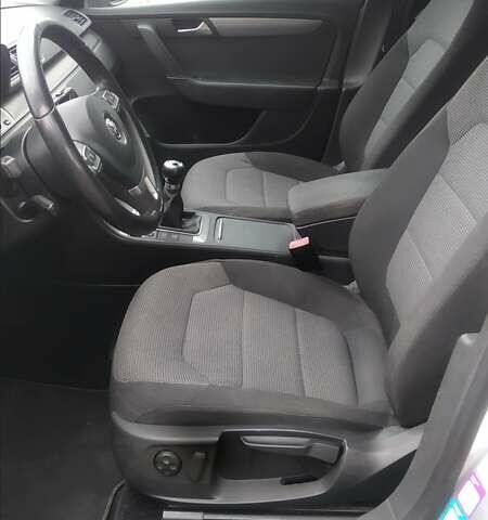 Сірий Фольксваген Пассат, об'ємом двигуна 1.8 л та пробігом 180 тис. км за 10400 $, фото 9 на Automoto.ua