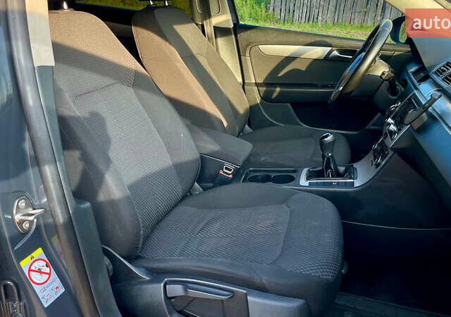 Серый Фольксваген Пассат, объемом двигателя 1.6 л и пробегом 370 тыс. км за 8500 $, фото 21 на Automoto.ua