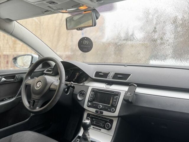 Серый Фольксваген Пассат, объемом двигателя 2 л и пробегом 37 тыс. км за 5000 $, фото 23 на Automoto.ua