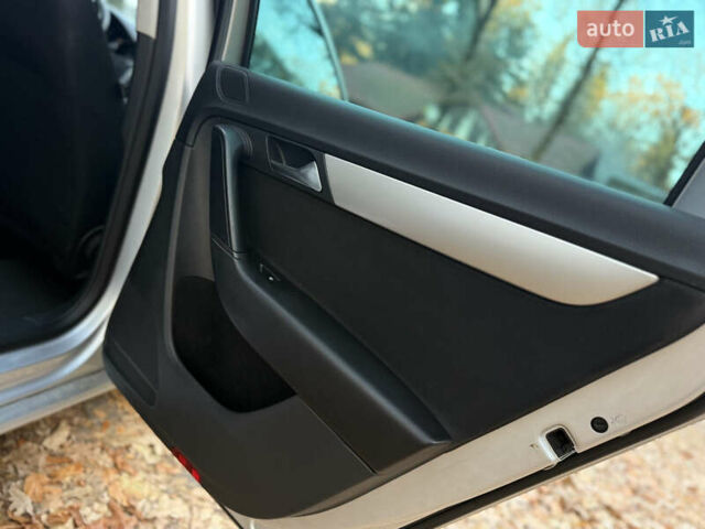 Сірий Фольксваген Пассат, об'ємом двигуна 1.6 л та пробігом 258 тис. км за 9800 $, фото 71 на Automoto.ua