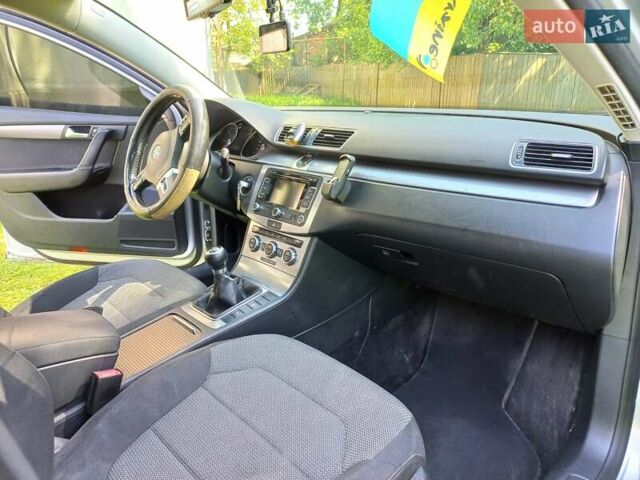 Сірий Фольксваген Пассат, об'ємом двигуна 1.6 л та пробігом 278 тис. км за 9310 $, фото 12 на Automoto.ua