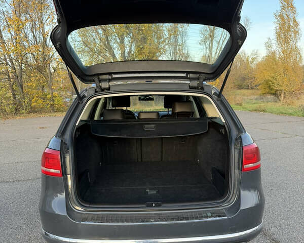 Сірий Фольксваген Пассат, об'ємом двигуна 2 л та пробігом 274 тис. км за 11500 $, фото 16 на Automoto.ua