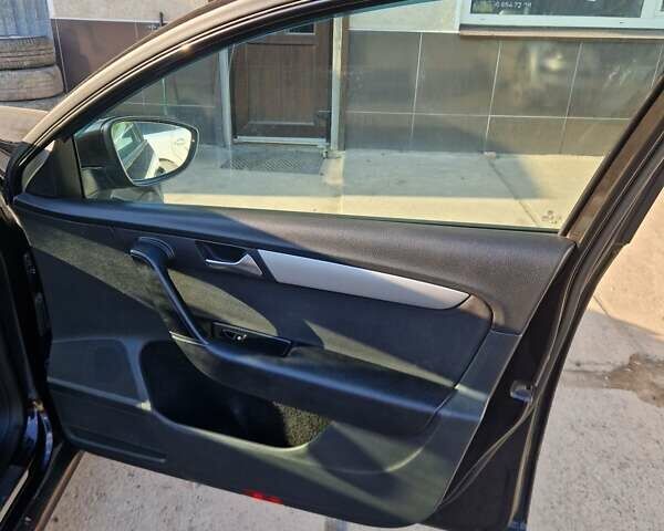 Сірий Фольксваген Пассат, об'ємом двигуна 1.6 л та пробігом 298 тис. км за 8300 $, фото 8 на Automoto.ua