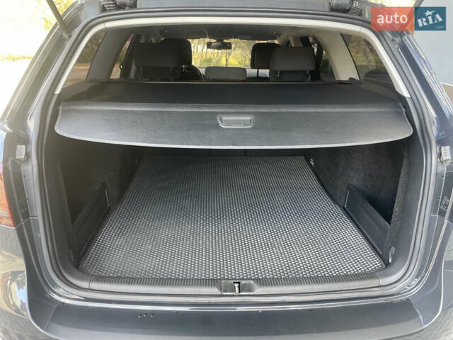 Серый Фольксваген Пассат, объемом двигателя 2 л и пробегом 217 тыс. км за 11300 $, фото 12 на Automoto.ua