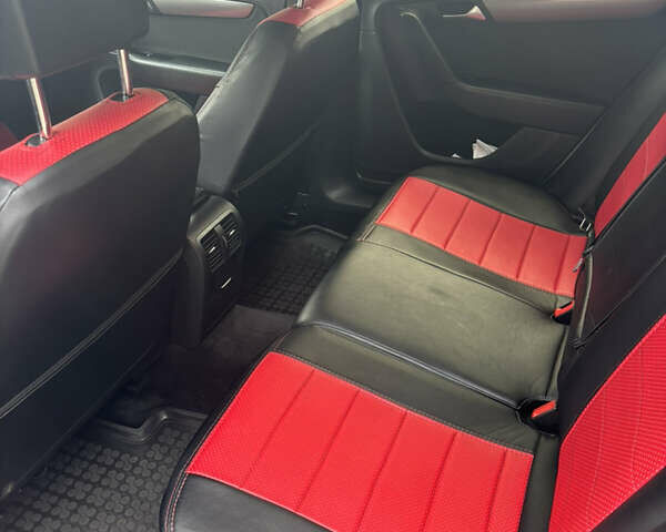 Сірий Фольксваген Пассат, об'ємом двигуна 1.6 л та пробігом 395 тис. км за 7600 $, фото 12 на Automoto.ua