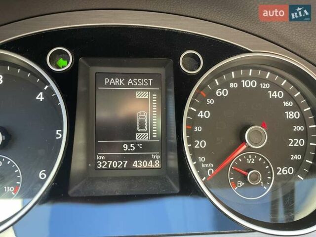 Фольксваген Пассат 2012 в Львове на Automoto.ua Серый Фольксваген Пассат, объемом двигателя 2 л и пробегом 327 тыс. км за 9800 $, фото 31 на Automoto.ua