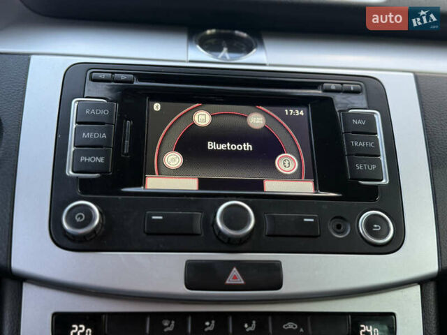 Сірий Фольксваген Пассат, об'ємом двигуна 1.6 л та пробігом 258 тис. км за 9800 $, фото 47 на Automoto.ua