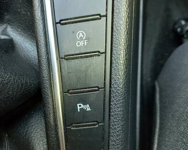 Сірий Фольксваген Пассат, об'ємом двигуна 1.6 л та пробігом 278 тис. км за 9310 $, фото 7 на Automoto.ua