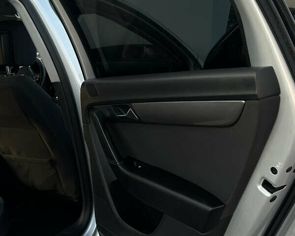 Серый Фольксваген Пассат, объемом двигателя 2 л и пробегом 280 тыс. км за 10000 $, фото 29 на Automoto.ua