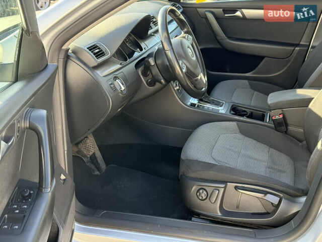 Серый Фольксваген Пассат, объемом двигателя 1.97 л и пробегом 213 тыс. км за 10700 $, фото 6 на Automoto.ua