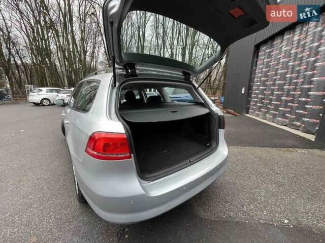 Сірий Фольксваген Пассат, об'ємом двигуна 1.97 л та пробігом 262 тис. км за 9700 $, фото 5 на Automoto.ua