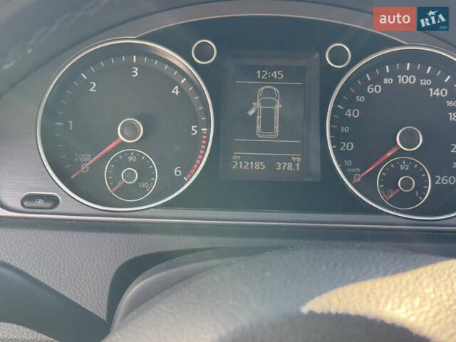 Серый Фольксваген Пассат, объемом двигателя 1.97 л и пробегом 213 тыс. км за 10700 $, фото 14 на Automoto.ua