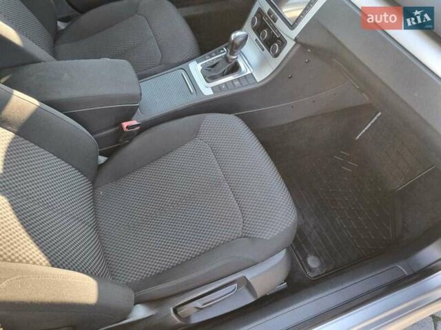 Серый Фольксваген Пассат, объемом двигателя 1.97 л и пробегом 192 тыс. км за 10950 $, фото 9 на Automoto.ua