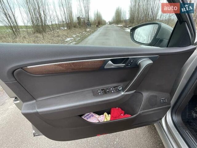Сірий Фольксваген Пассат, об'ємом двигуна 2 л та пробігом 255 тис. км за 12400 $, фото 13 на Automoto.ua