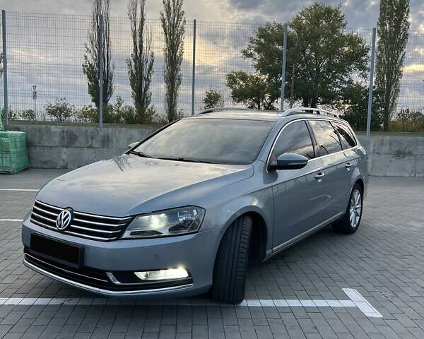 Серый Фольксваген Пассат, объемом двигателя 2 л и пробегом 295 тыс. км за 9600 $, фото 1 на Automoto.ua