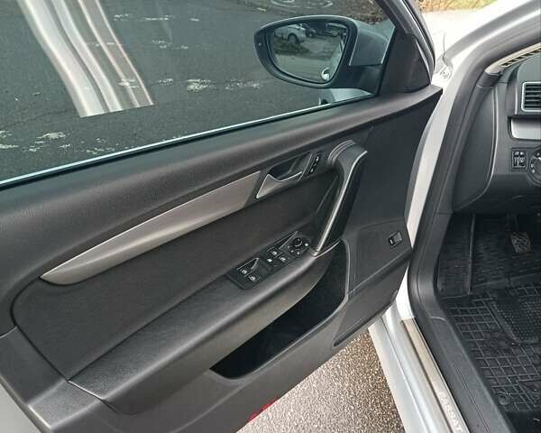 Сірий Фольксваген Пассат, об'ємом двигуна 1.8 л та пробігом 212 тис. км за 8500 $, фото 13 на Automoto.ua