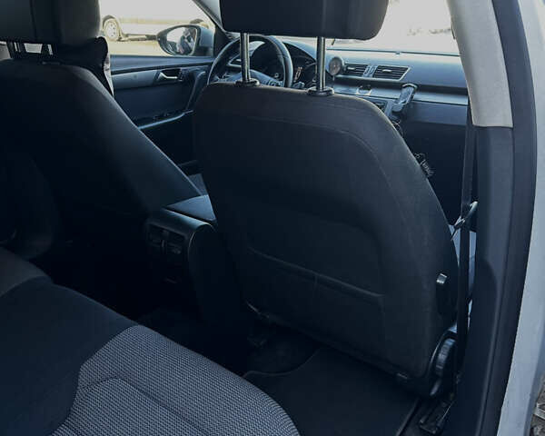 Серый Фольксваген Пассат, объемом двигателя 1.97 л и пробегом 348 тыс. км за 9900 $, фото 13 на Automoto.ua