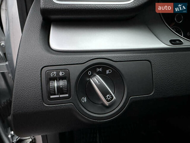 Серый Фольксваген Пассат, объемом двигателя 1.97 л и пробегом 260 тыс. км за 9850 $, фото 9 на Automoto.ua