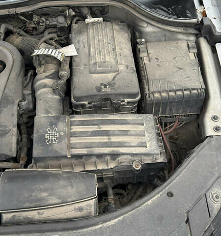 Сірий Фольксваген Пассат, об'ємом двигуна 2 л та пробігом 270 тис. км за 9900 $, фото 23 на Automoto.ua