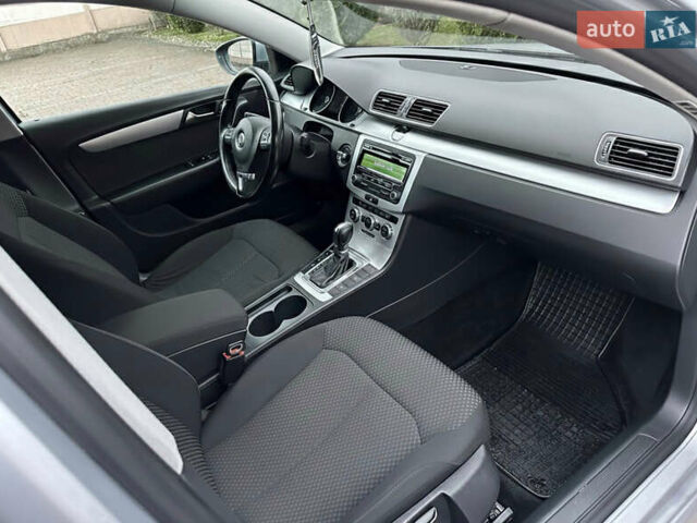 Серый Фольксваген Пассат, объемом двигателя 1.97 л и пробегом 260 тыс. км за 9850 $, фото 19 на Automoto.ua