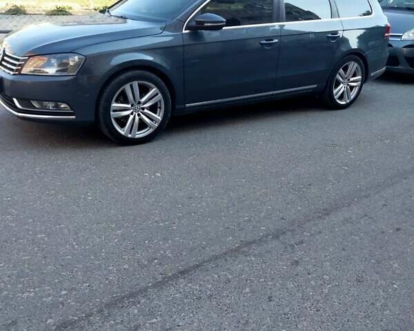 Серый Фольксваген Пассат, объемом двигателя 1.6 л и пробегом 250 тыс. км за 9600 $, фото 35 на Automoto.ua