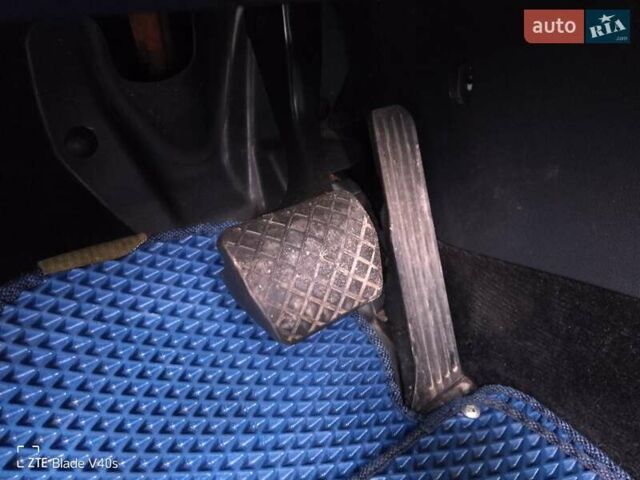 Серый Фольксваген Пассат, объемом двигателя 2 л и пробегом 277 тыс. км за 10800 $, фото 20 на Automoto.ua