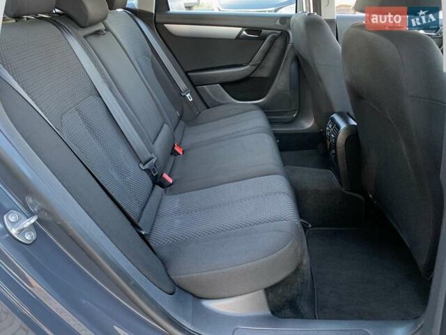 Серый Фольксваген Пассат, объемом двигателя 2 л и пробегом 235 тыс. км за 10199 $, фото 31 на Automoto.ua