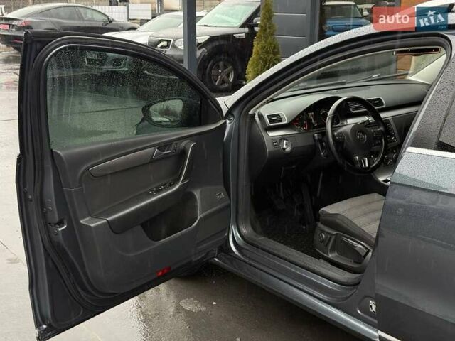 Сірий Фольксваген Пассат, об'ємом двигуна 1.6 л та пробігом 342 тис. км за 8500 $, фото 15 на Automoto.ua