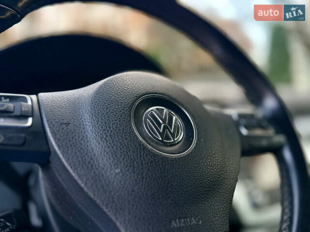 Сірий Фольксваген Пассат, об'ємом двигуна 1.6 л та пробігом 258 тис. км за 9800 $, фото 44 на Automoto.ua