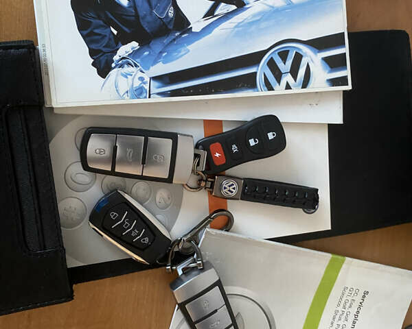 Фольксваген Пассат 2012 в Хмельницком на Automoto.ua Серый Фольксваген Пассат, объемом двигателя 2 л и пробегом 280 тыс. км за 12800 $, фото 19 на Automoto.ua