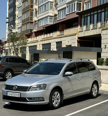 Серый Фольксваген Пассат, объемом двигателя 1.8 л и пробегом 245 тыс. км за 9899 $, фото 1 на Automoto.ua