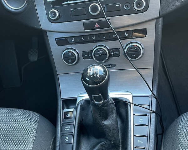 Сірий Фольксваген Пассат, об'ємом двигуна 2 л та пробігом 383 тис. км за 11500 $, фото 14 на Automoto.ua