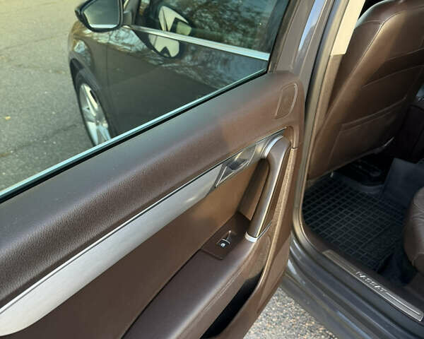 Сірий Фольксваген Пассат, об'ємом двигуна 2 л та пробігом 274 тис. км за 11500 $, фото 11 на Automoto.ua