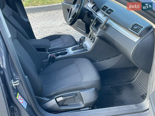 Серый Фольксваген Пассат, объемом двигателя 1.97 л и пробегом 282 тыс. км за 9700 $, фото 22 на Automoto.ua