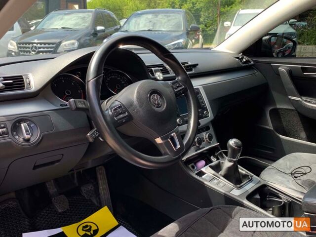 Серый Фольксваген Пассат, объемом двигателя 1.6 л и пробегом 307 тыс. км за 10750 $, фото 7 на Automoto.ua