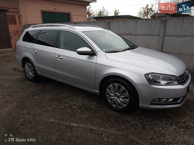 Серый Фольксваген Пассат, объемом двигателя 2 л и пробегом 277 тыс. км за 10800 $, фото 1 на Automoto.ua