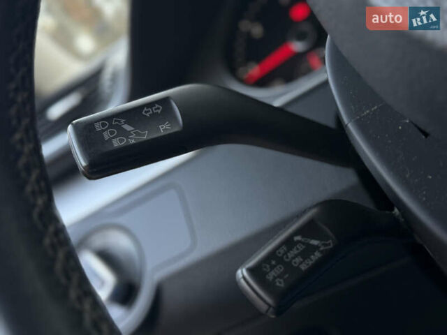 Сірий Фольксваген Пассат, об'ємом двигуна 1.6 л та пробігом 258 тис. км за 9800 $, фото 45 на Automoto.ua