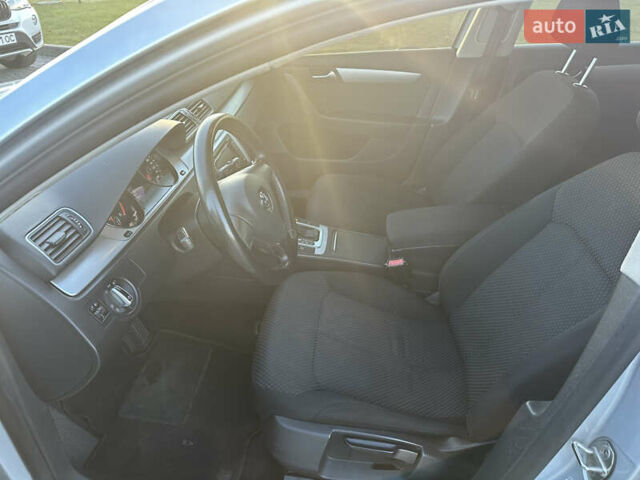 Серый Фольксваген Пассат, объемом двигателя 1.97 л и пробегом 241 тыс. км за 9000 $, фото 14 на Automoto.ua