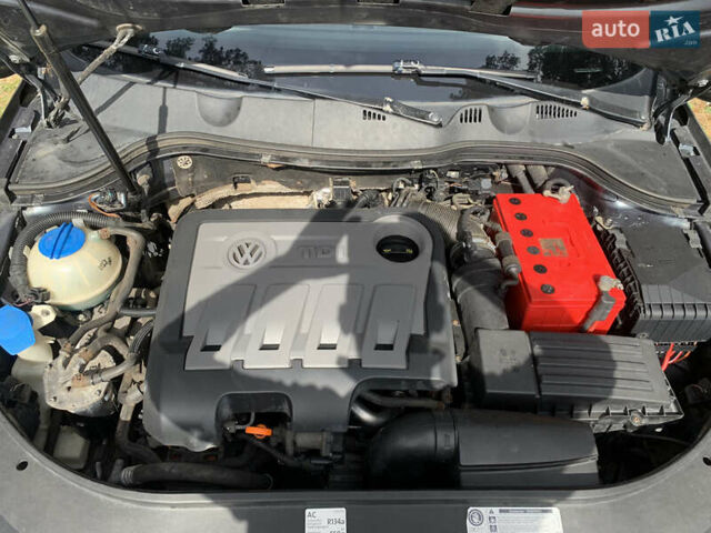 Серый Фольксваген Пассат, объемом двигателя 2 л и пробегом 227 тыс. км за 9000 $, фото 3 на Automoto.ua