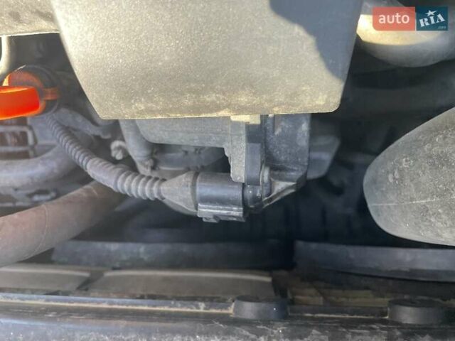 Фольксваген Пассат 2012 в Львове на Automoto.ua Серый Фольксваген Пассат, объемом двигателя 2 л и пробегом 327 тыс. км за 9800 $, фото 27 на Automoto.ua