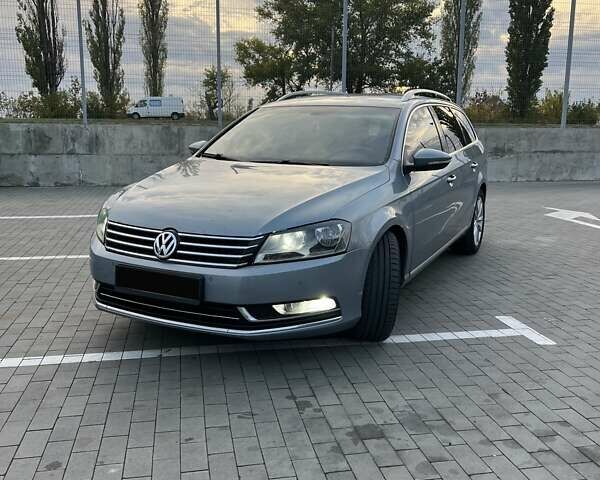 Серый Фольксваген Пассат, объемом двигателя 2 л и пробегом 295 тыс. км за 9600 $, фото 9 на Automoto.ua