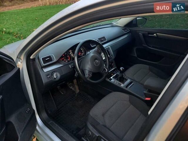 Серый Фольксваген Пассат, объемом двигателя 2 л и пробегом 227 тыс. км за 12999 $, фото 15 на Automoto.ua