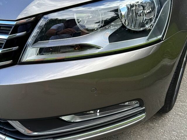 Сірий Фольксваген Пассат, об'ємом двигуна 1.8 л та пробігом 55 тис. км за 13300 $, фото 4 на Automoto.ua