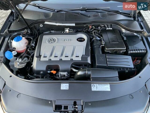 Серый Фольксваген Пассат, объемом двигателя 2 л и пробегом 235 тыс. км за 10199 $, фото 57 на Automoto.ua