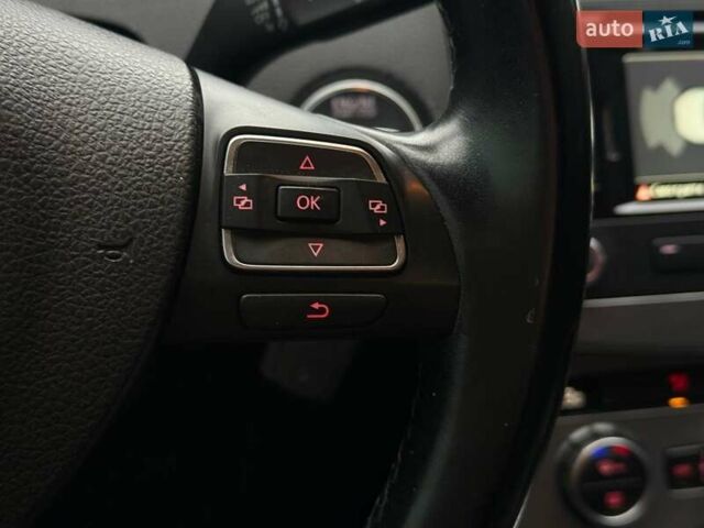 Сірий Фольксваген Пассат, об'ємом двигуна 1.6 л та пробігом 342 тис. км за 8500 $, фото 30 на Automoto.ua