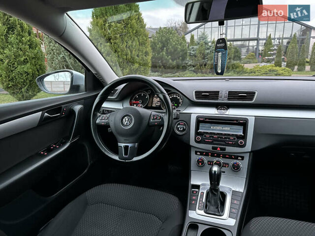 Серый Фольксваген Пассат, объемом двигателя 1.97 л и пробегом 260 тыс. км за 9850 $, фото 29 на Automoto.ua