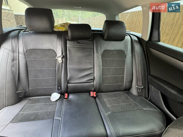 Серый Фольксваген Пассат, объемом двигателя 1.6 л и пробегом 300 тыс. км за 8900 $, фото 5 на Automoto.ua