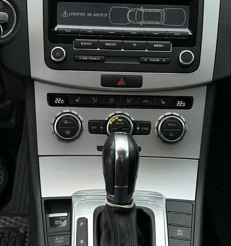 Сірий Фольксваген Пассат, об'ємом двигуна 2 л та пробігом 270 тис. км за 9900 $, фото 17 на Automoto.ua