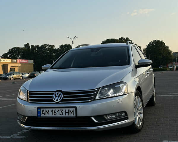 Серый Фольксваген Пассат, объемом двигателя 2 л и пробегом 280 тыс. км за 10000 $, фото 7 на Automoto.ua